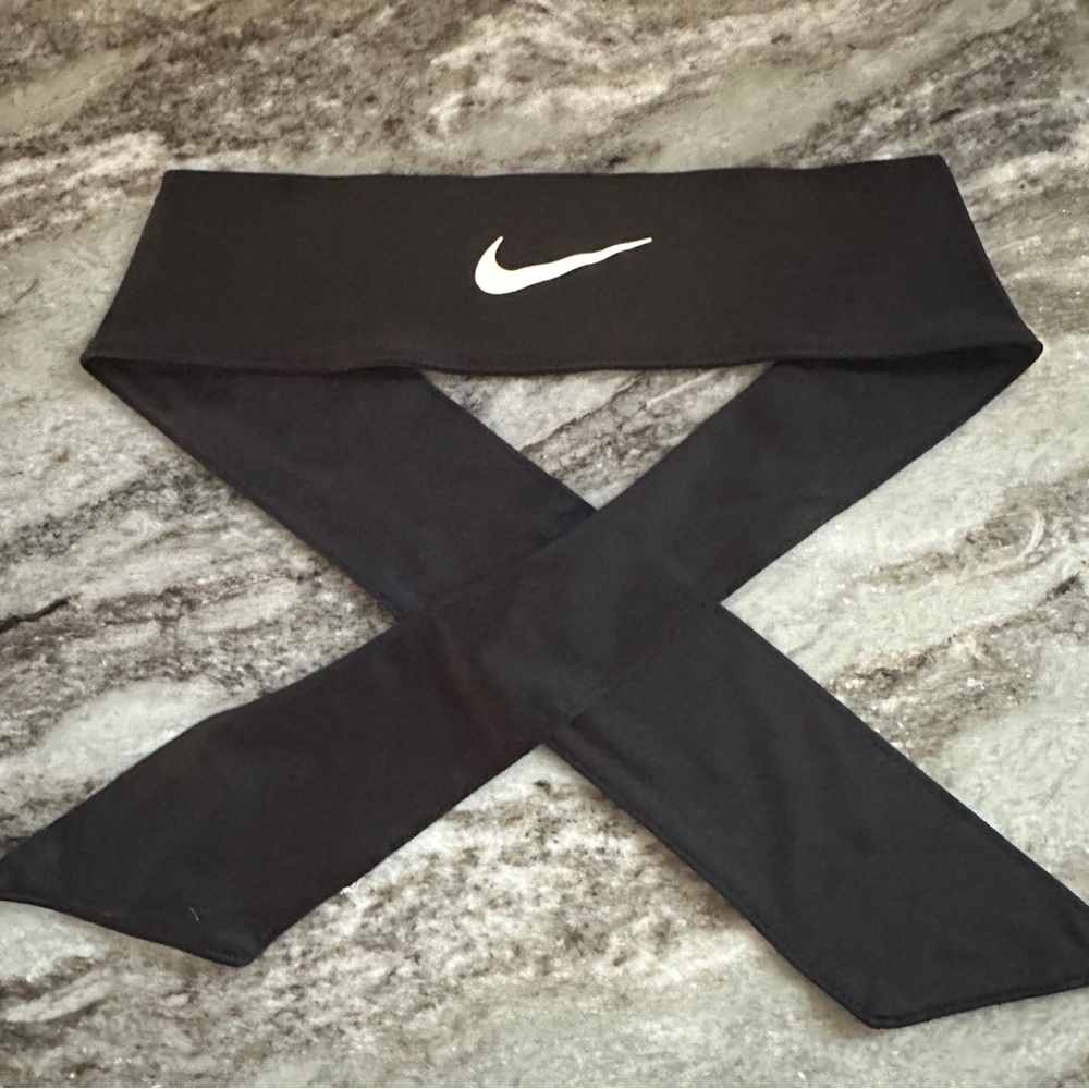 Nike Black and White Headband dri-fit